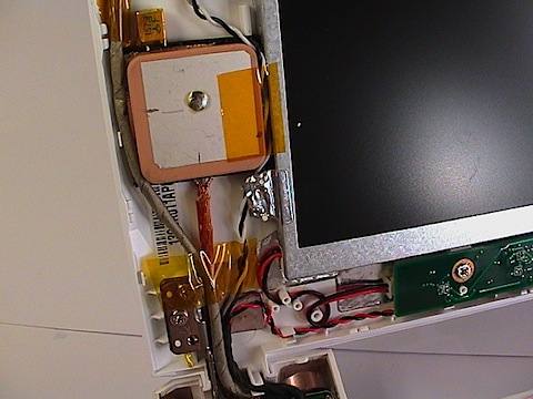Eee_gps_antenna_mounted.jpg