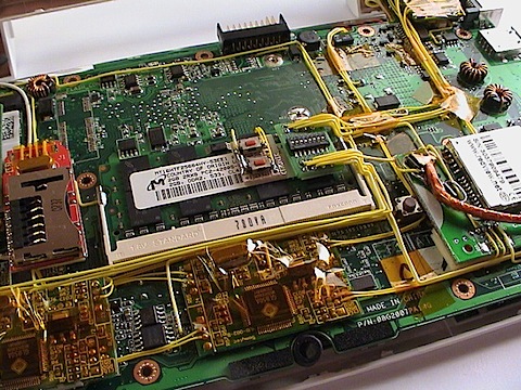 Eee_overview_motherboard_bottom2.jpg
